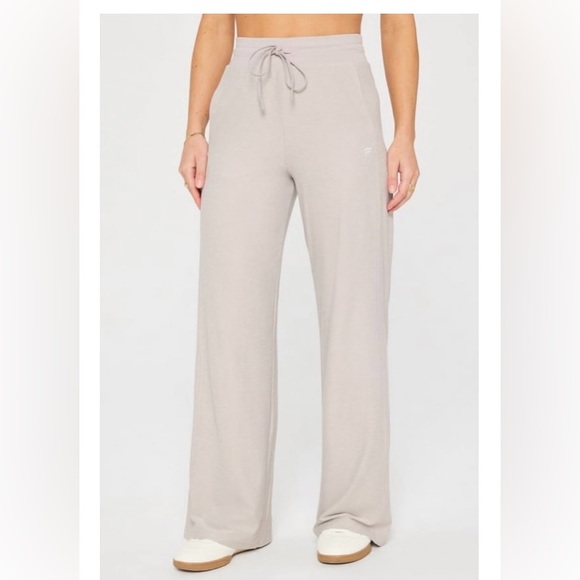 Fabletics Cloud Jersey Set - Picture 6 of 8